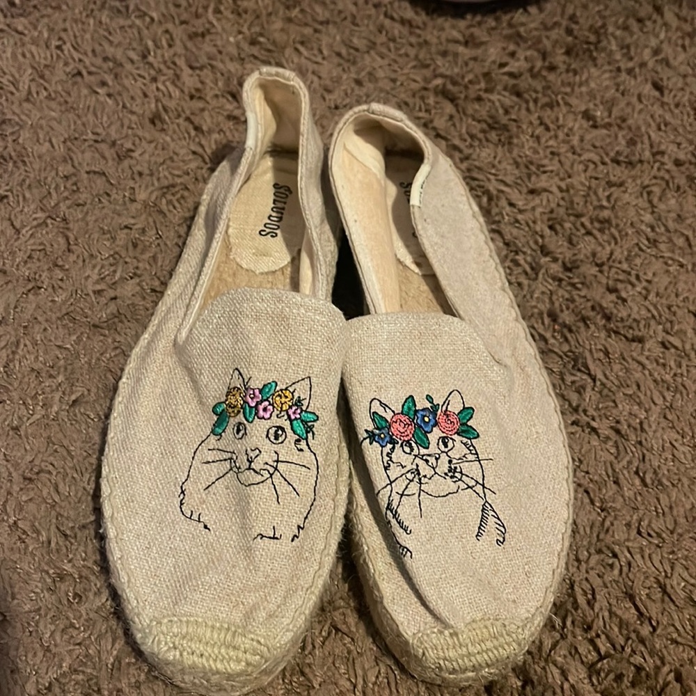 Size 9 new SOLUDOS shoes
